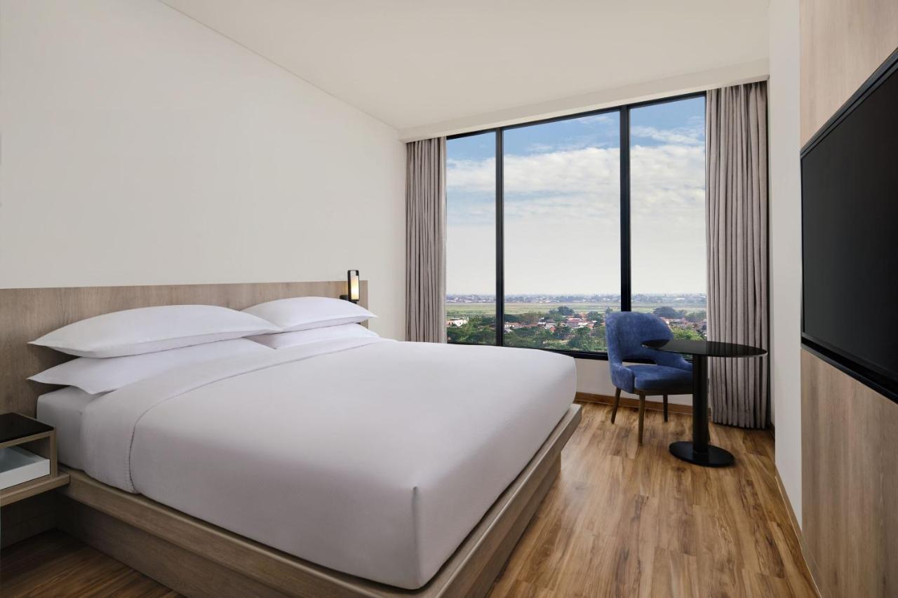 Hotel Fairfield By Marriott Jakarta Soekarno-hatta Airport