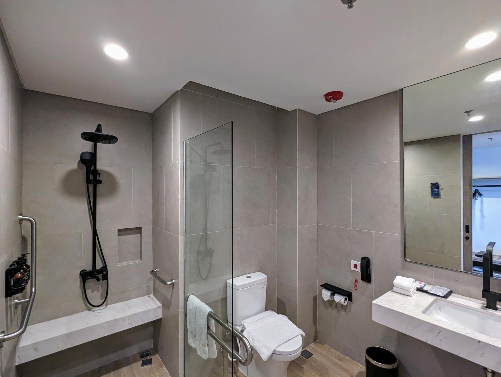 Fairfield By Marriott Jakarta Soekarno-hatta Airport Hotel 4*